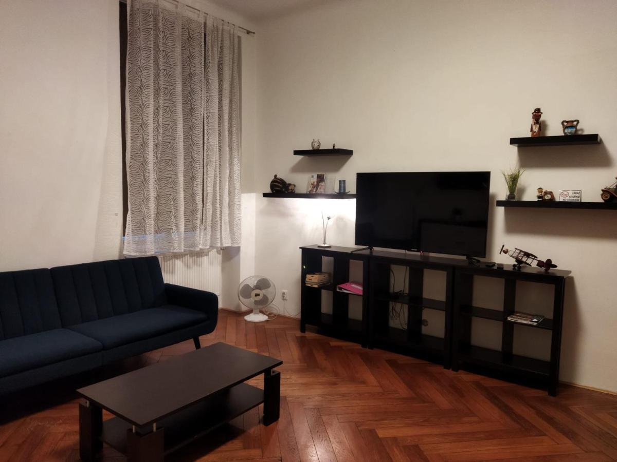 Tiva Downtown Apartments Прага Екстер'єр фото