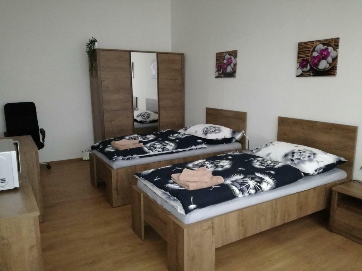 Tiva Downtown Apartments Прага Екстер'єр фото